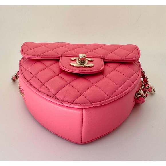 CHANEL Heart Bag SS22 - Picture 10 of 13